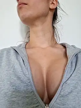 allinqueen online show from February 19, 10:12 am