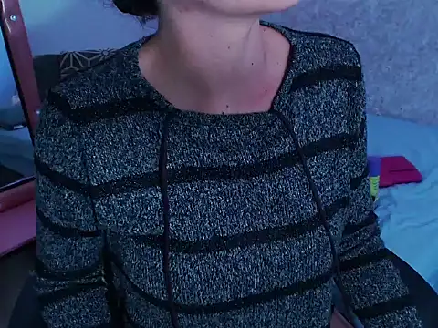 AliciaChelios online show from May 17, 7:21 pm