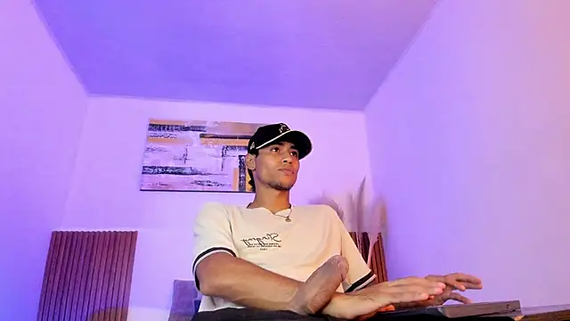 Snapshot of zander_2120 chatting on July 27, 1:51 pm zander 2120 online show from July 27, 1:51 pm