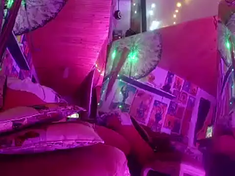 laye19 online show from January 6, 3:42 am