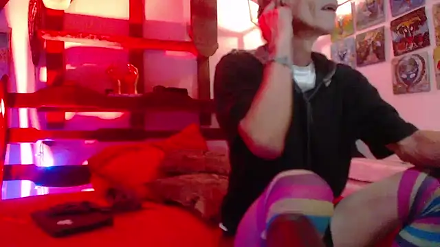 laye19 online show from February 12, 2:45 am