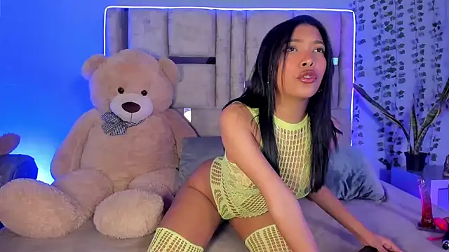 KarolRojas  online show from January 31, 3:30 am