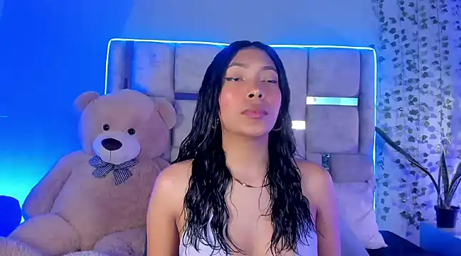 KarolRojas  online show from February 4, 3:22 am