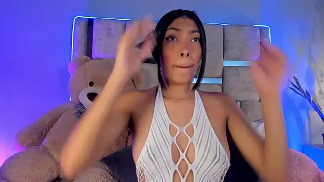 KarolRojas  online show from March 2, 3:13 am
