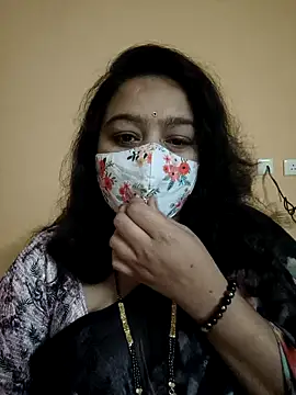 neelu-hoty online show from December 25, 6:41 pm