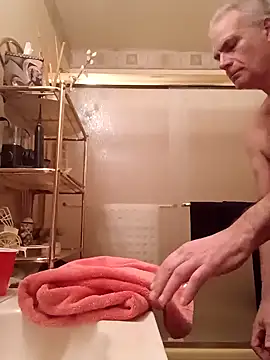Snapshot of Hand69someguy chatting on December 15, 2:37 pm Hand69someguy online show from December 15, 2:37 pm