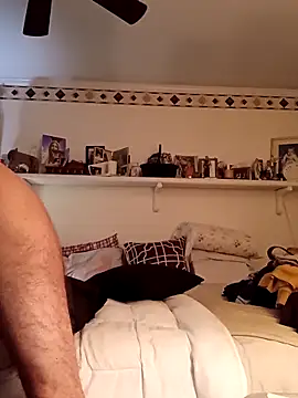 Snapshot of Hand69someguy chatting on March 15, 8:48 am Hand69someguy online show from March 15, 8:48 am