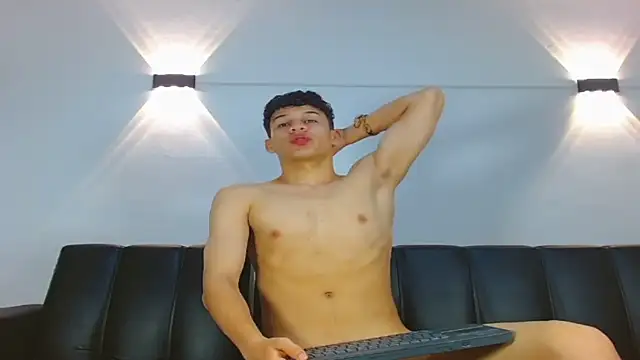 Snapshot of jeff_ross chatting on February 24, 10:24 am jeff ross online show from February 24, 10:24 am