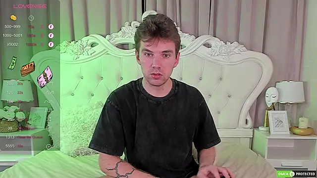 Snapshot of ArthurWhitee chatting on October 9, 4:49 pm ArthurWhitee online show from October 9, 4:49 pm