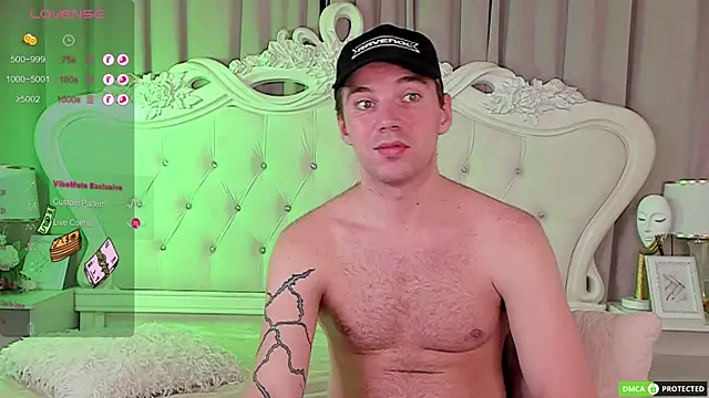 Snapshot of ArthurWhitee chatting on October 12, 5:34 pm ArthurWhitee online show from October 12, 5:34 pm