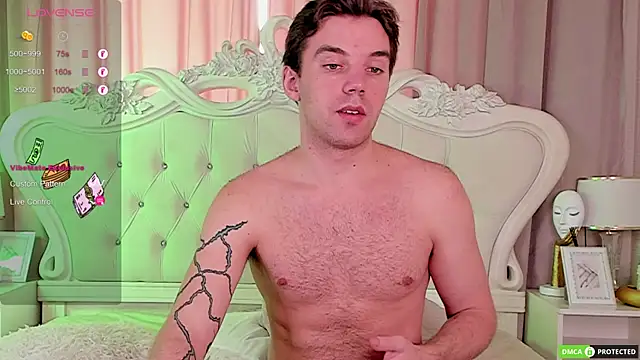 Snapshot of ArthurWhitee chatting on October 13, 5:40 am ArthurWhitee online show from October 13, 5:40 am