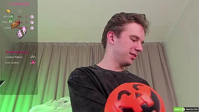 Snapshot of ArthurWhitee chatting on October 13, 5:57 pm ArthurWhitee online show from October 13, 5:57 pm