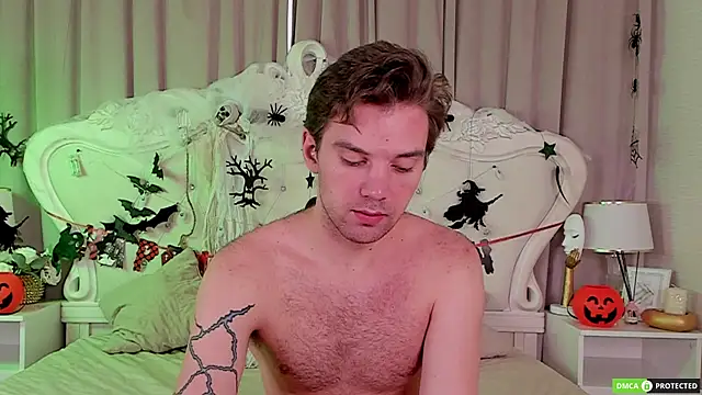 Snapshot of ArthurWhitee chatting on October 26, 3:34 am ArthurWhitee online show from October 26, 3:34 am