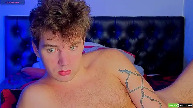 ArthurWhitee online show from February 28, 3:18 am