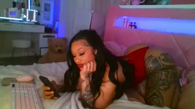 Snapshot of XenaIsland chatting on February 15, 7:16 am XenaIsland online show from February 15, 7:16 am