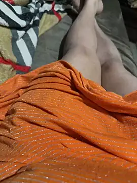 heena13 online show from December 4, 3:43 pm