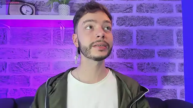 noah ricci online show from December 2, 12:10 pm