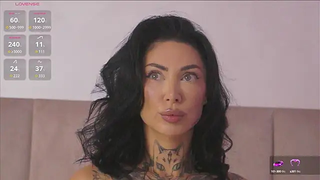 Snapshot of angelinaRae chatting on October 19, 4:18 pm angelinaRae online show from October 19, 4:18 pm