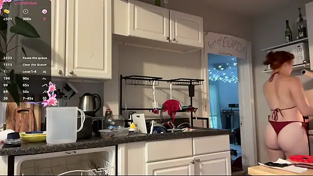 Aria Fields online show from September 30, 3:39 pm