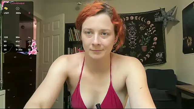 Snapshot of Aria_Fields chatting on April 13, 1:49 pm Aria Fields online show from April 13, 1:49 pm