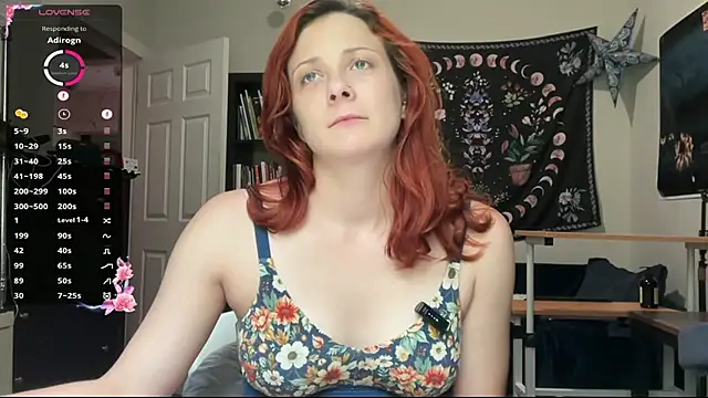 Snapshot of Aria_Fields chatting on May 25, 3:29 pm Aria Fields online show from May 25, 3:29 pm