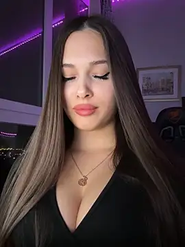 EricaWalls online show from December 2, 6:14 pm