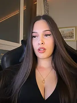 EricaWalls online show from January 10, 4:31 pm