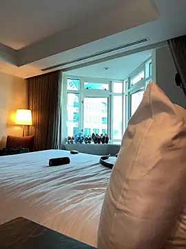 Snapshot of PeytonJohnn chatting on October 2, 8:49 pm PeytonJohnn online show from October 2, 8:49 pm