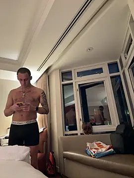 Snapshot of PeytonJohnn chatting on October 6, 11:02 pm PeytonJohnn online show from October 6, 11:02 pm