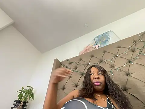 Snapshot of XXXLollipopsJuicy chatting on April 29, 7:31 pm XXXLollipopsJuicy online show from April 29, 7:31 pm