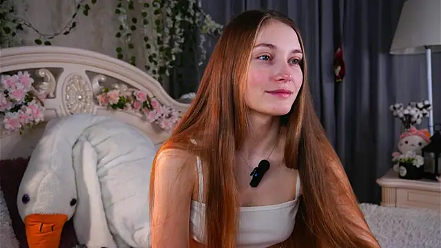 Snapshot of MonaEldon chatting on January 8, 2:14 am MonaEldon online show from January 8, 2:14 am