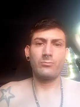 Snapshot of Ruveras_293 chatting on February 7, 7:38 pm Ruveras 293 online show from February 7, 7:38 pm