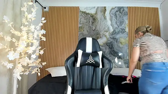 Danna topless online show from May 16, 12:04 pm