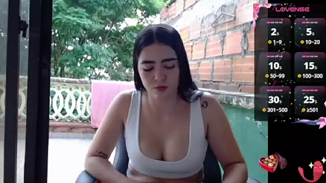 Snapshot of lvsaraa_sexy chatting on December 31, 8:34 pm lvsaraa sexy online show from December 31, 8:34 pm