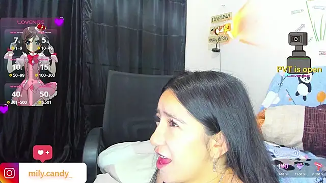 Snapshot of litle_mily_ chatting on February 13, 12:35 am litle mily online show from February 13, 12:35 am