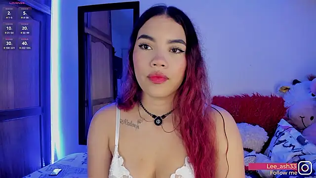 Snapshot of Lee_Ash chatting on February 19, 3:35 am Lee Ash online show from February 19, 3:35 am