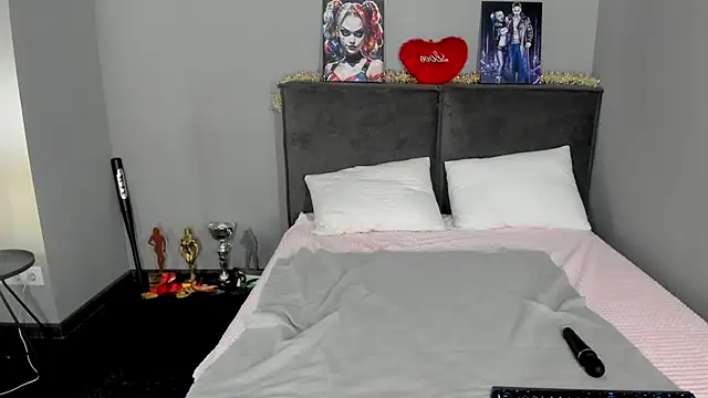 MuscleXXXBarbie online show from February 28, 1:45 pm