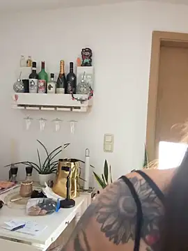 BrownieyQueen online show from October 5, 5:06 am