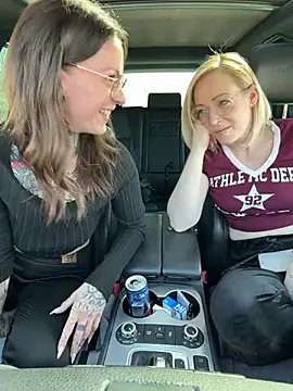 BrownieyQueen online show from March 14, 9:37 am