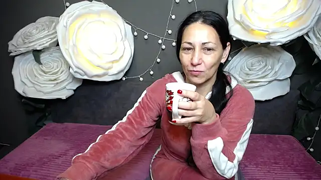 LiluGrants online show from November 8, 7:12 pm