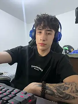 Snapshot of gojo_satoru_18 chatting on February 28, 12:00 am gojo satoru 18 online show from February 28, 12:00 am