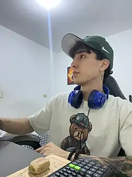 Snapshot of gojo_satoru_18 chatting on March 24, 2:05 am gojo satoru 18 online show from March 24, 2:05 am