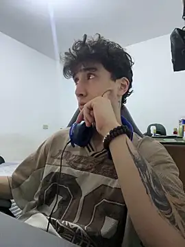 Snapshot of gojo_satoru_18 chatting on April 3, 12:19 am gojo satoru 18 online show from April 3, 12:19 am