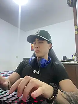 Snapshot of gojo_satoru_18 chatting on April 6, 3:04 am gojo satoru 18 online show from April 6, 3:04 am