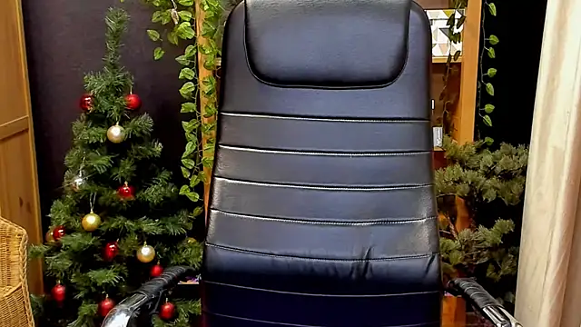 Moon13152 online show from December 31, 10:56 pm