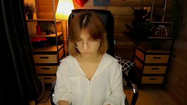 Moon13152 online show from October 27, 8:57 pm