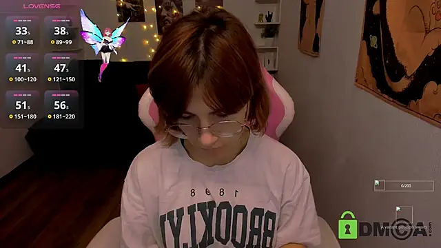 Moon13152 online show from November 4, 9:03 pm