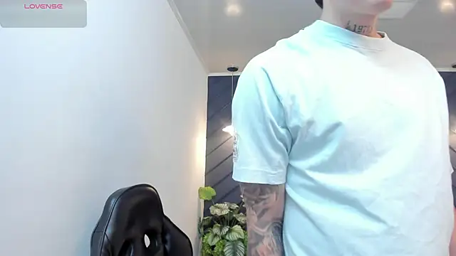 Yeiko Romero  online show from February 3, 5:14 pm