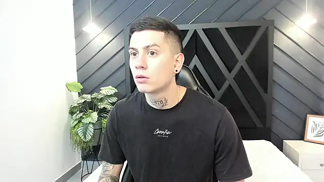 Yeiko Romero  online show from February 11, 4:56 pm