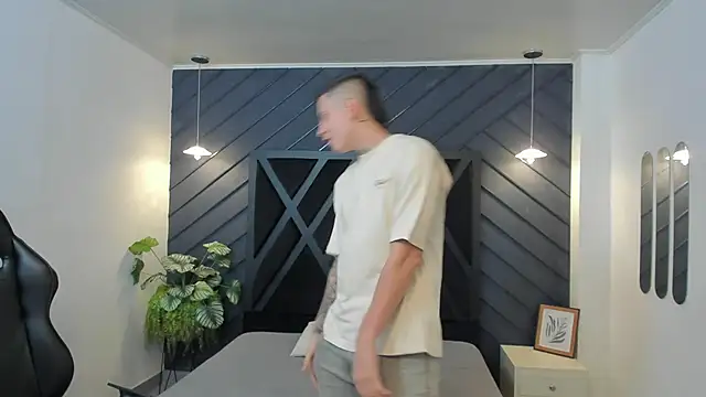 Yeiko Romero  online show from March 1, 5:27 pm